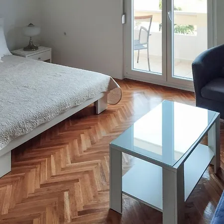 1 Bedroom Beautiful In Pag Apartment Pag Town